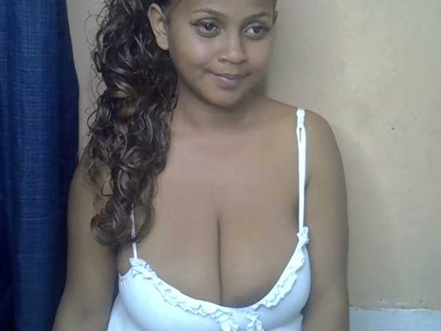 Bellalabelle live cam on BongaCams