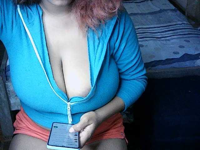 Bellalabelle live cam on BongaCams