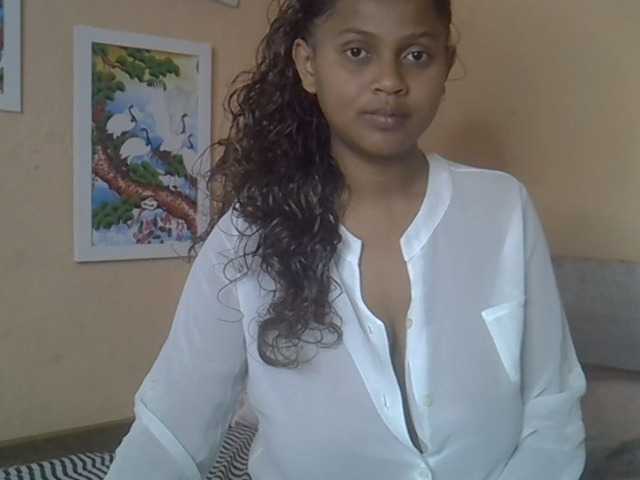 Bellalabelle Live Cam on BongaCams