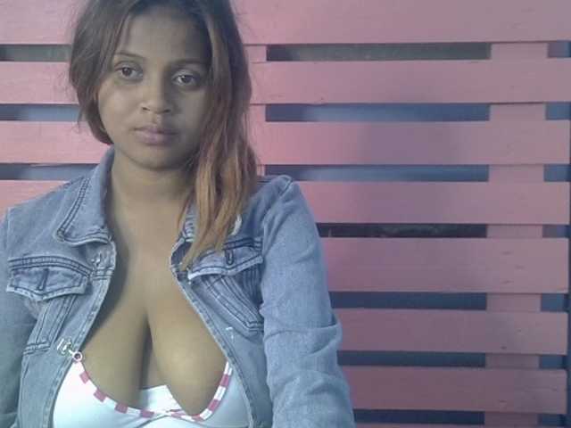 Bellalabelle live cam on BongaCams
