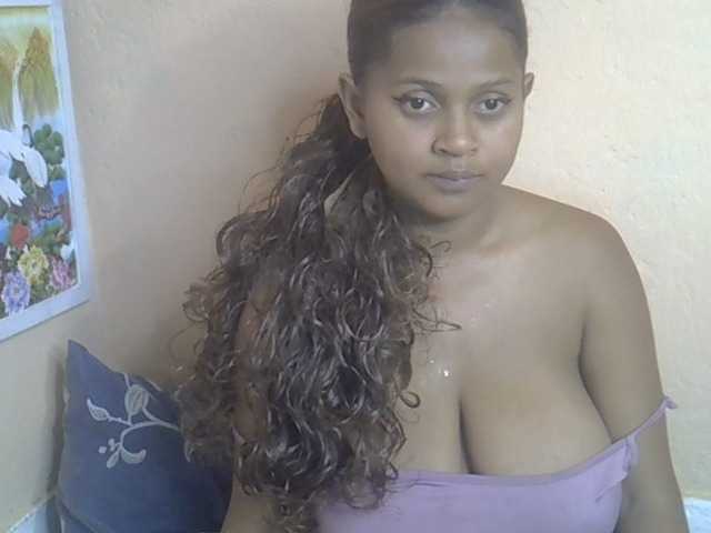 Bellalabelle live webcam show