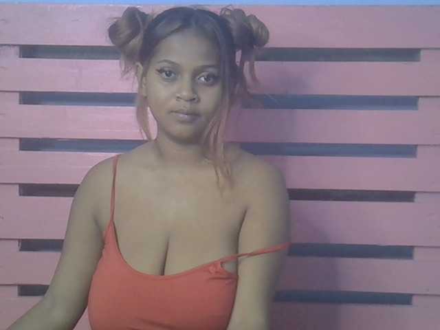 Bellalabelle live cam on BongaCams