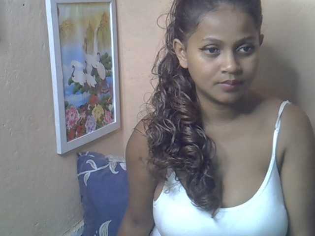 Bellalabelle live cam on BongaCams