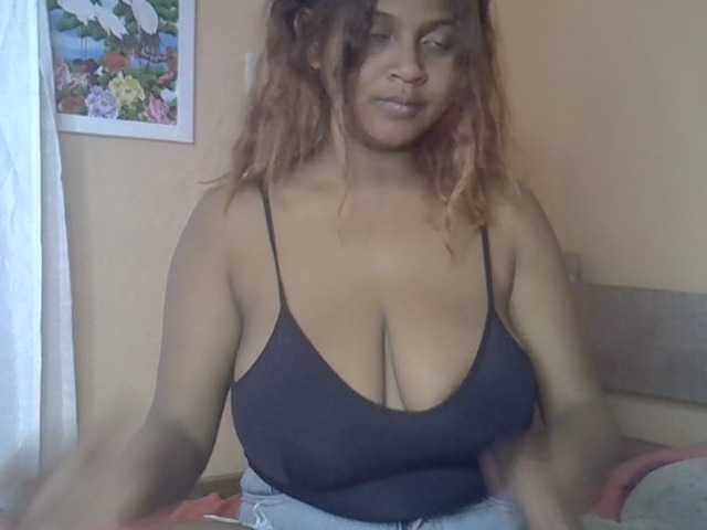 Bellalabelle live cam on BongaCams