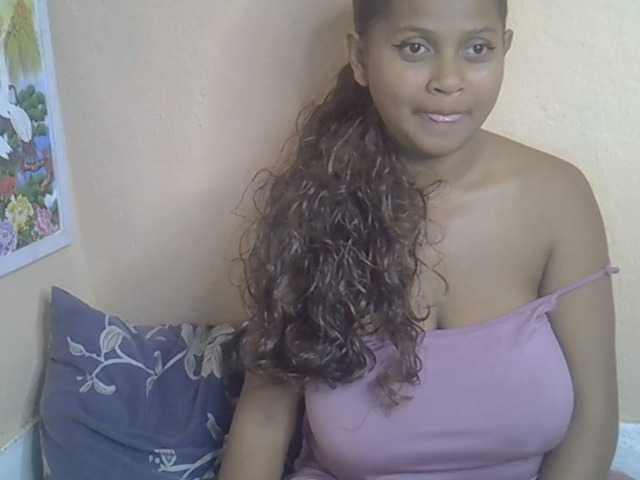 Bellalabelle live webcam show