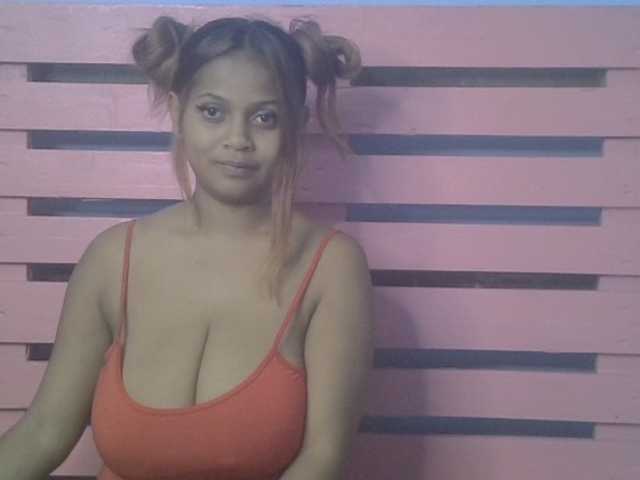 Bellalabelle live cam on BongaCams
