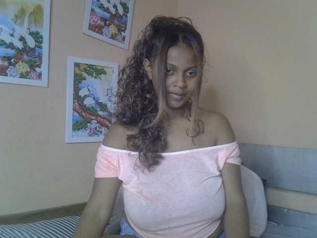 Bellalabelle live cam on BongaCams