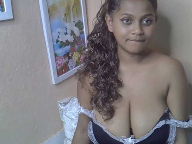 Bellalabelle live cam on BongaCams