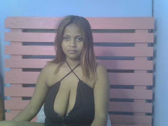 Bellalabelle live cam on BongaCams