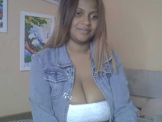 Bellalabelle live cam on BongaCams