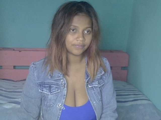 Bellalabelle live cam on BongaCams