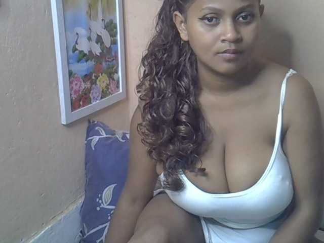 Bellalabelle live cam on BongaCams