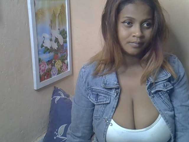 Bellalabelle live cam on BongaCams