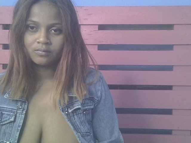 Bellalabelle live cam on BongaCams