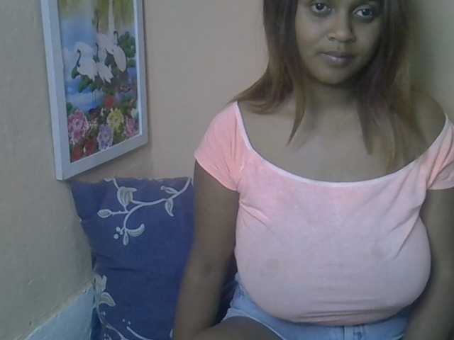 Bellalabelle live cam on BongaCams
