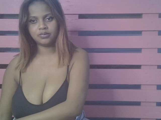 Bellalabelle live cam on BongaCams