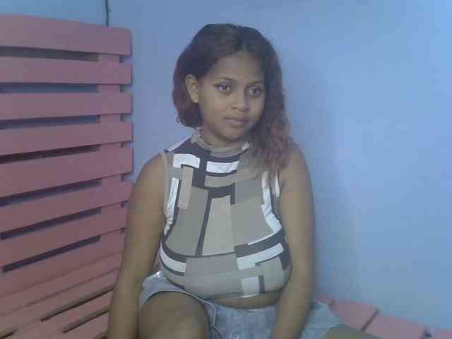 Bellalabelle webcam
