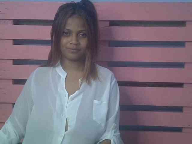 Bellalabelle webcam
