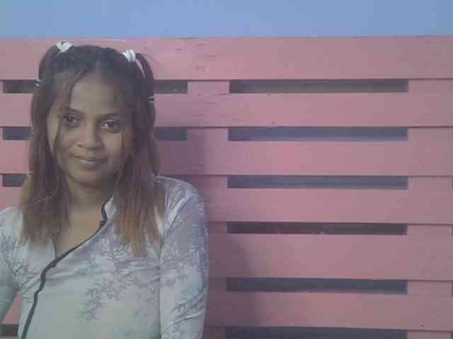 Bellalabelle webcam