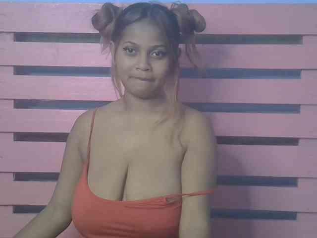 Bellalabelle webcam