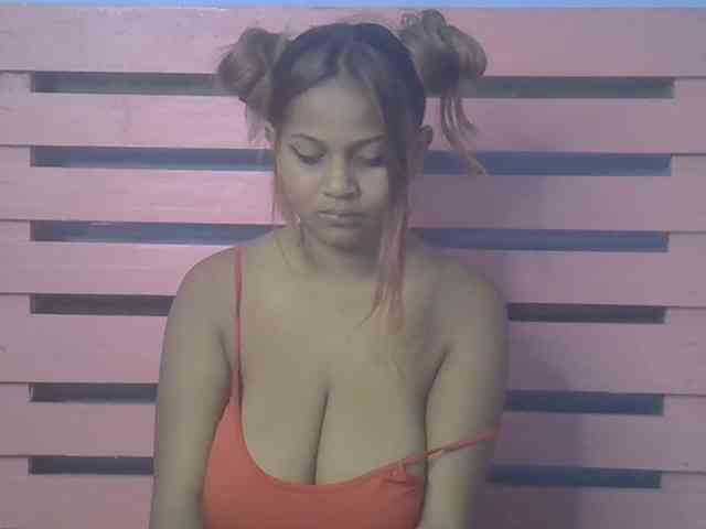Bellalabelle webcam