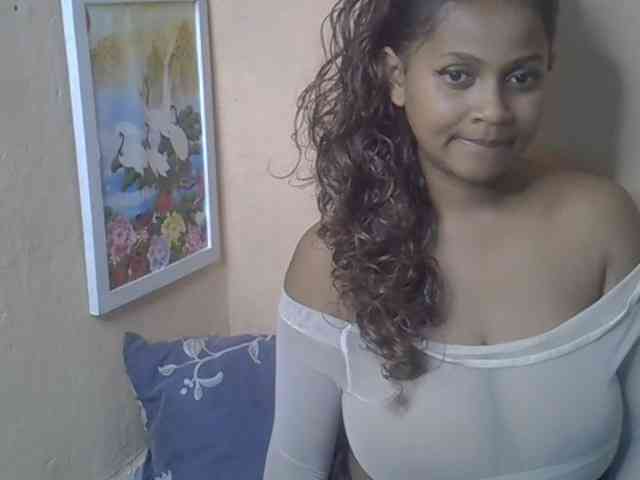 Bellalabelle webcam