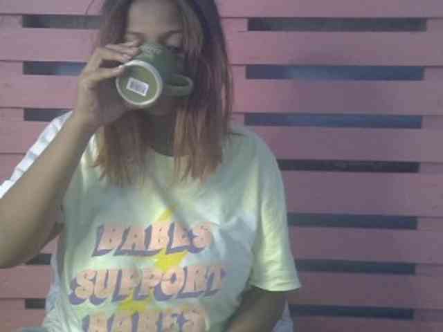 Bellalabelle webcam