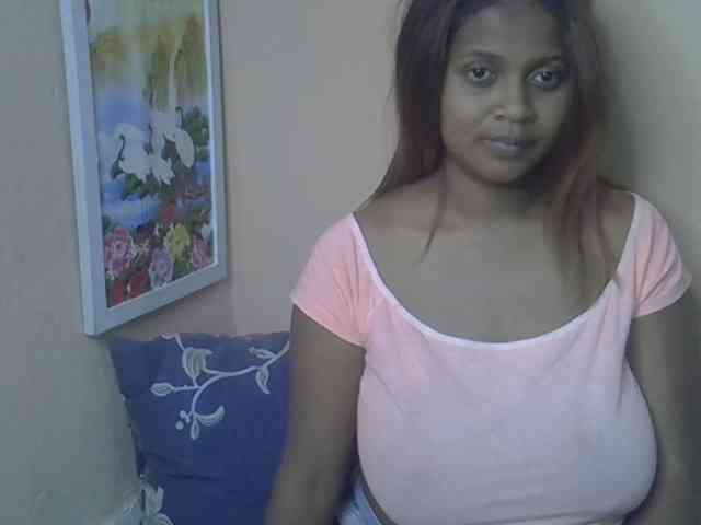 Bellalabelle Live Webcam on BongaCams