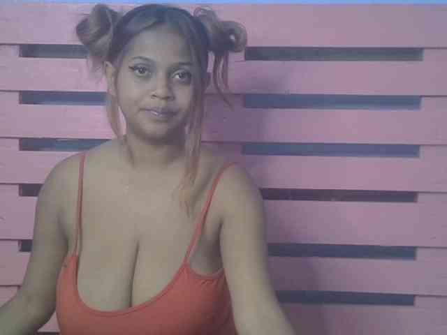 Bellalabelle webcam