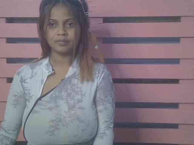 Bellalabelle webcam