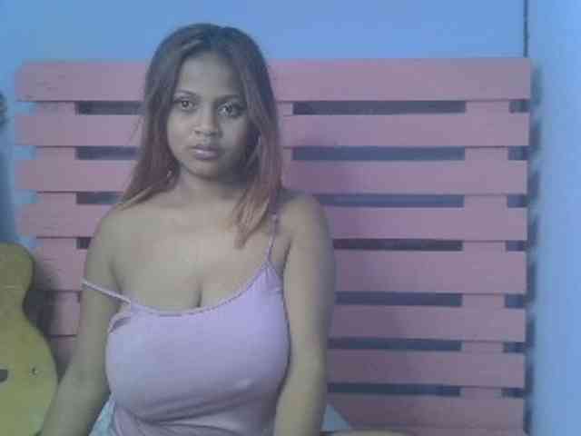 Bellalabelle webcam