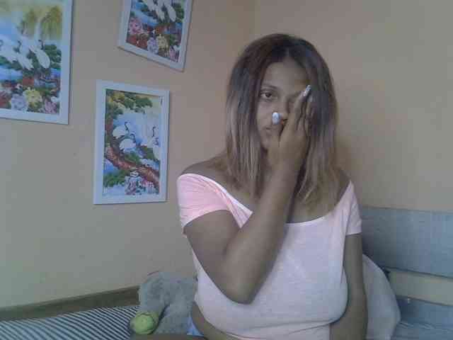 Bellalabelle webcam
