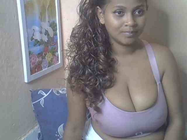 Bellalabelle webcam