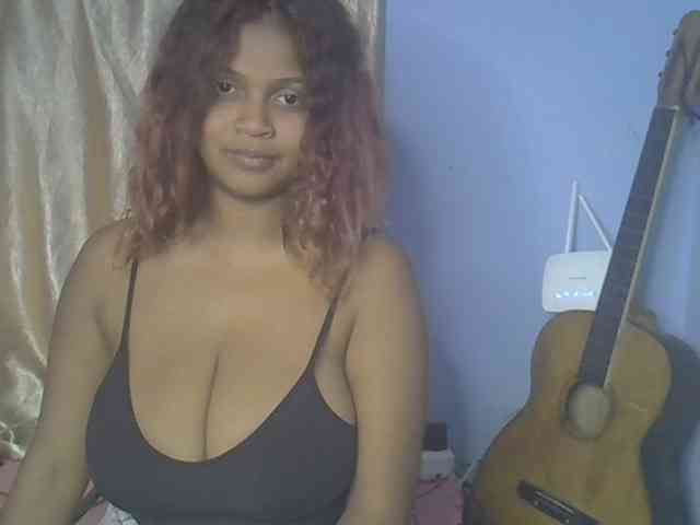 Bellalabelle webcam