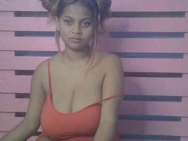 Bellalabelle webcam