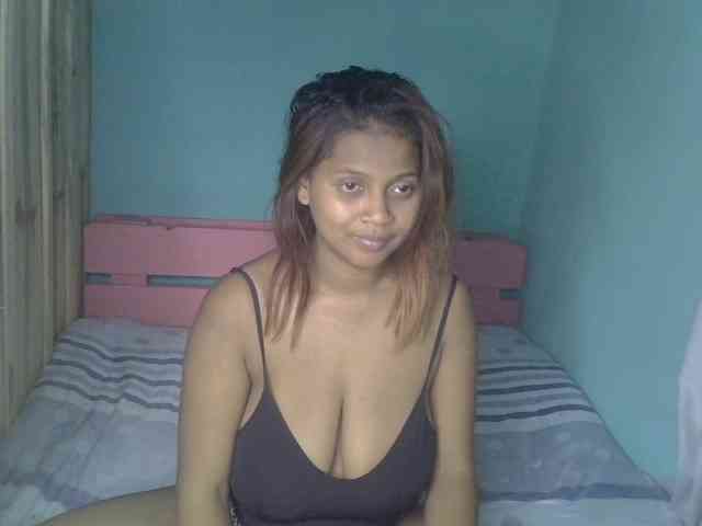 Bellalabelle webcam