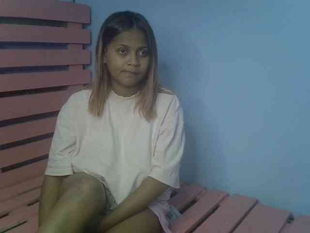 Bellalabelle webcam