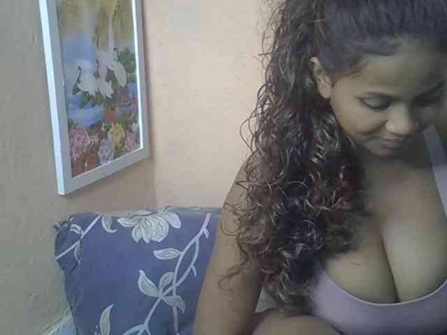 Bellalabelle webcam