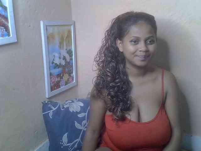 Bellalabelle webcam