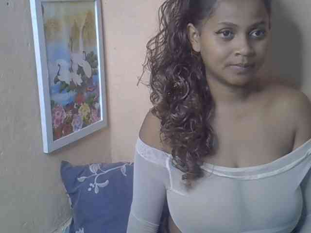 Bellalabelle webcam
