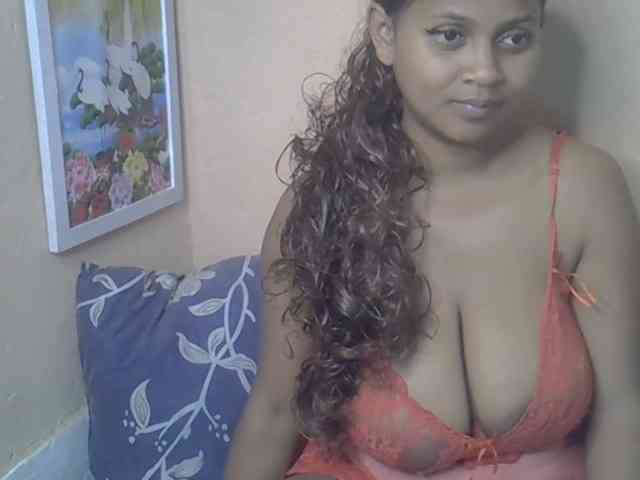 Bellalabelle Live Webcam on BongaCams
