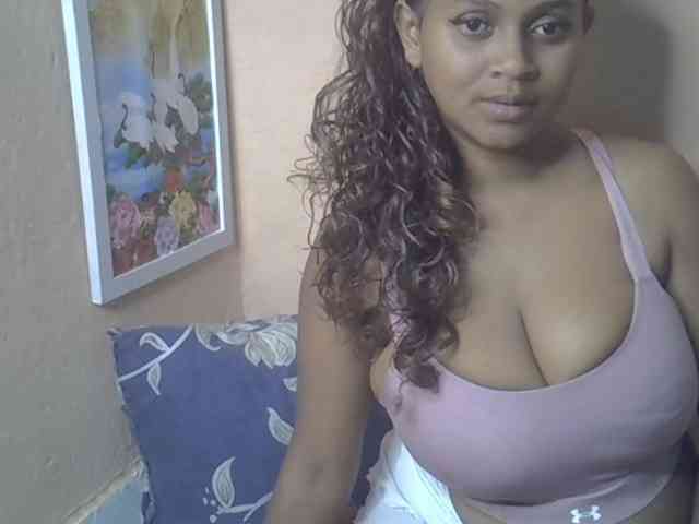 Bellalabelle webcam