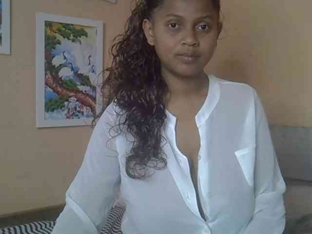 Bellalabelle webcam