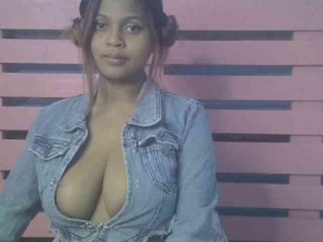Bellalabelle webcam