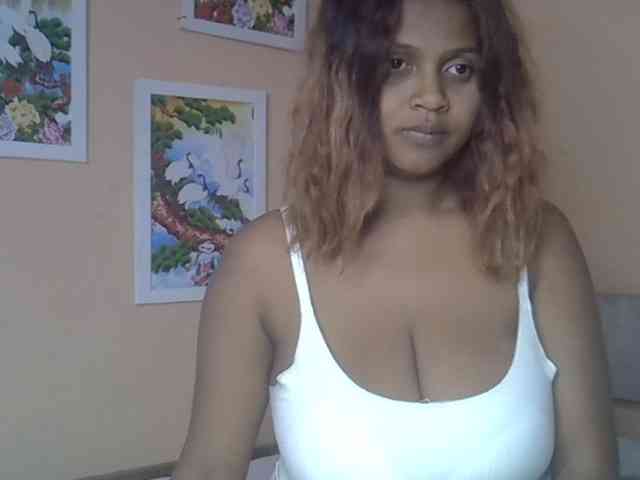 Bellalabelle webcam