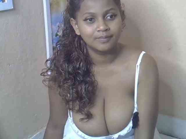 Bellalabelle webcam