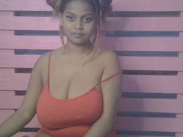 Bellalabelle webcam