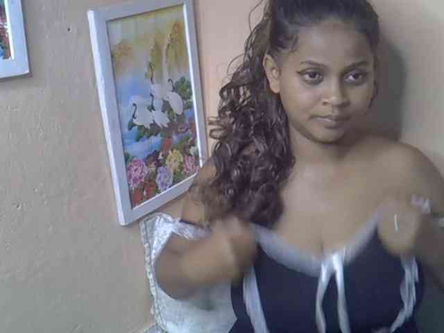Bellalabelle webcam