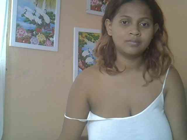 Bellalabelle webcam