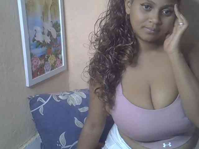 Bellalabelle webcam